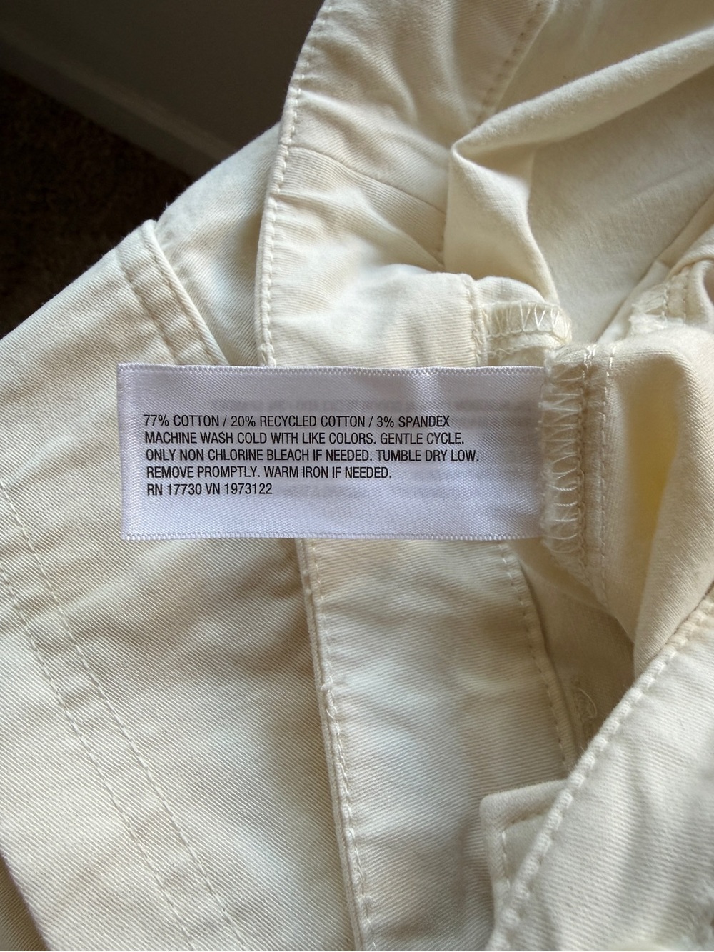 Women’s Mid Rise Cargo Pants Universal Thread - Picture 4 of 4